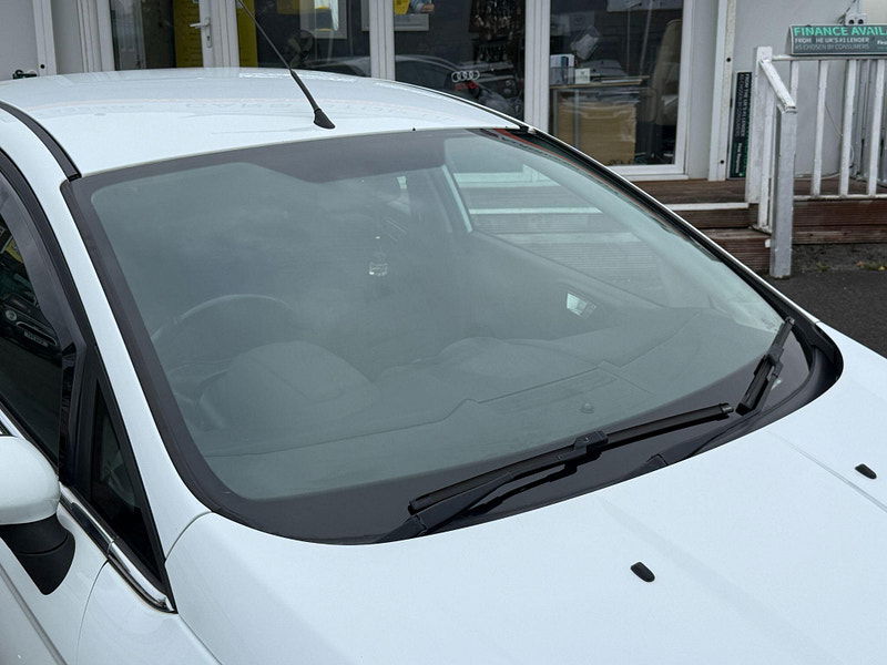 Ford Fiesta 1.0T EcoBoost Zetec Euro 5 (s/s) 5dr 5dr Manual 2014