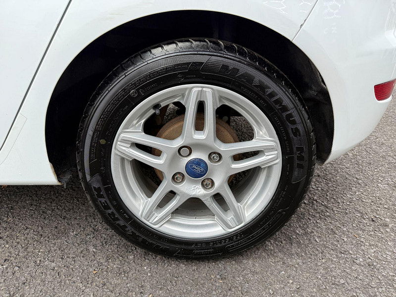 Ford Fiesta 1.0T EcoBoost Zetec Euro 5 (s/s) 5dr 5dr Manual 2014
