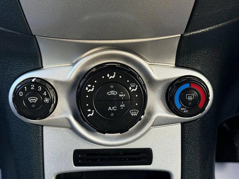 Ford Fiesta 1.25 Zetec Euro 5 3dr 3dr Manual 2012