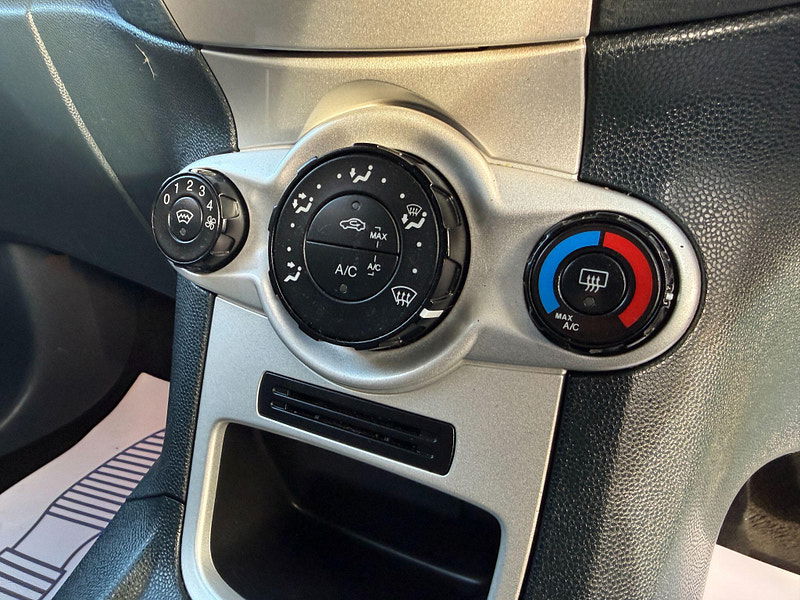 Ford Fiesta 1.25 Zetec Euro 5 3dr 3dr Manual 2012