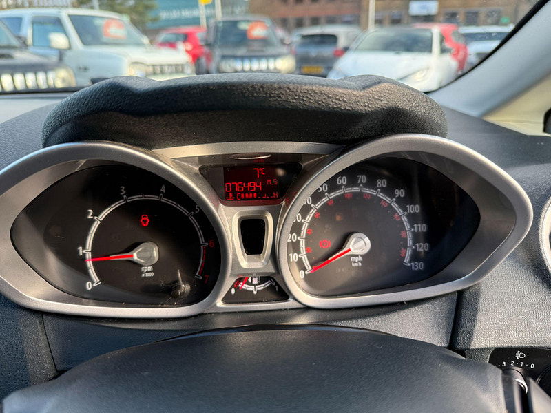 Ford Fiesta 1.25 Zetec Euro 5 3dr 3dr Manual 2012