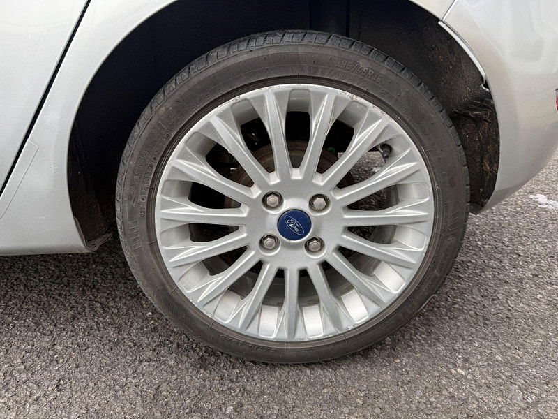 Ford Fiesta 1.4 Titanium 5dr 5dr Automatic 2011