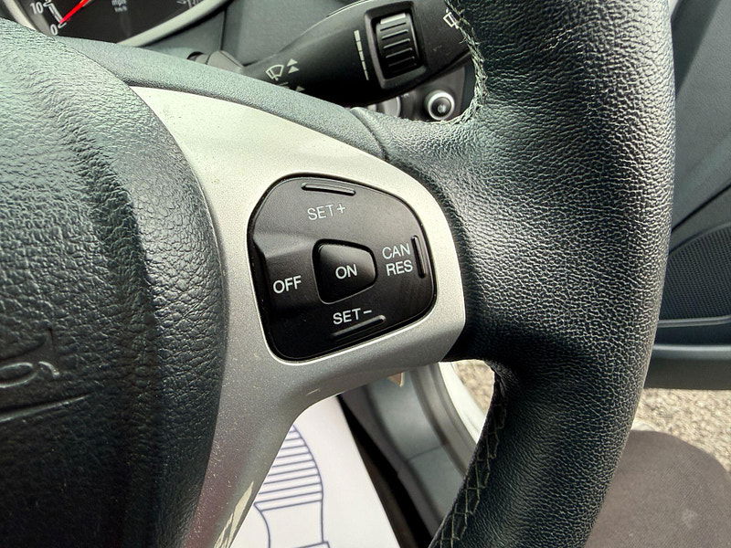 Ford Fiesta 1.4 Titanium 5dr 5dr Automatic 2011