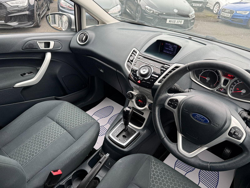 Ford Fiesta 1.4 Titanium 5dr 5dr Automatic 2011