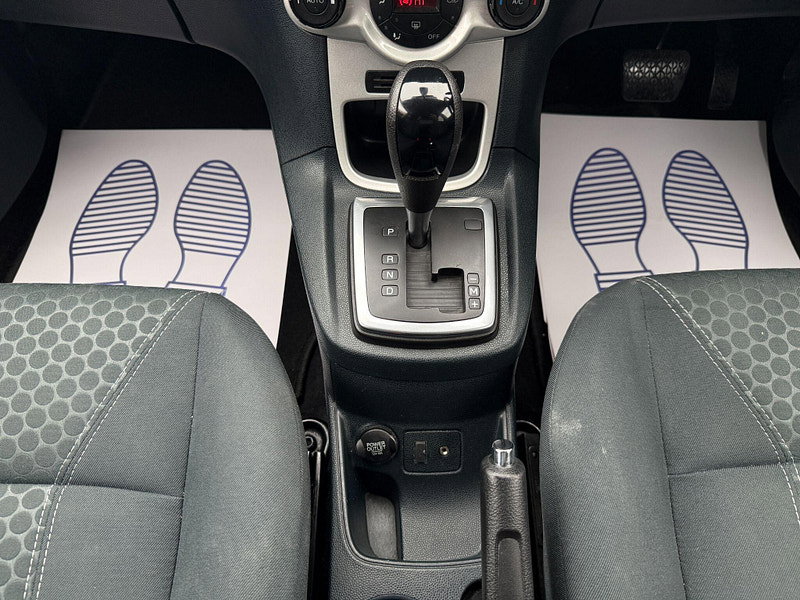Ford Fiesta 1.4 Titanium 5dr 5dr Automatic 2011
