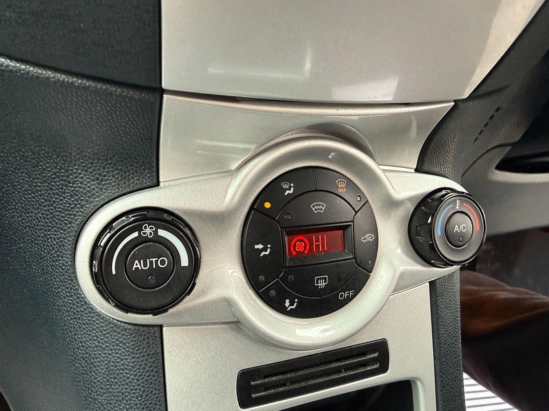 Ford Fiesta 1.4 Titanium 5dr 5dr Automatic 2011