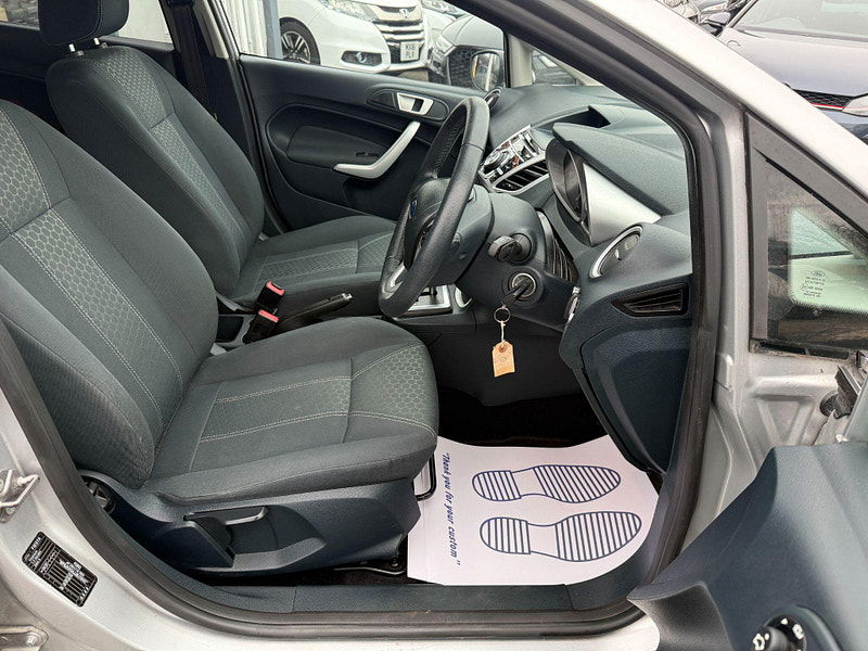 Ford Fiesta 1.4 Titanium 5dr 5dr Automatic 2011