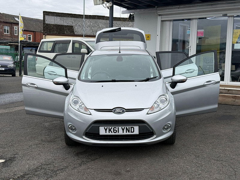 Ford Fiesta 1.4 Titanium 5dr 5dr Automatic 2011