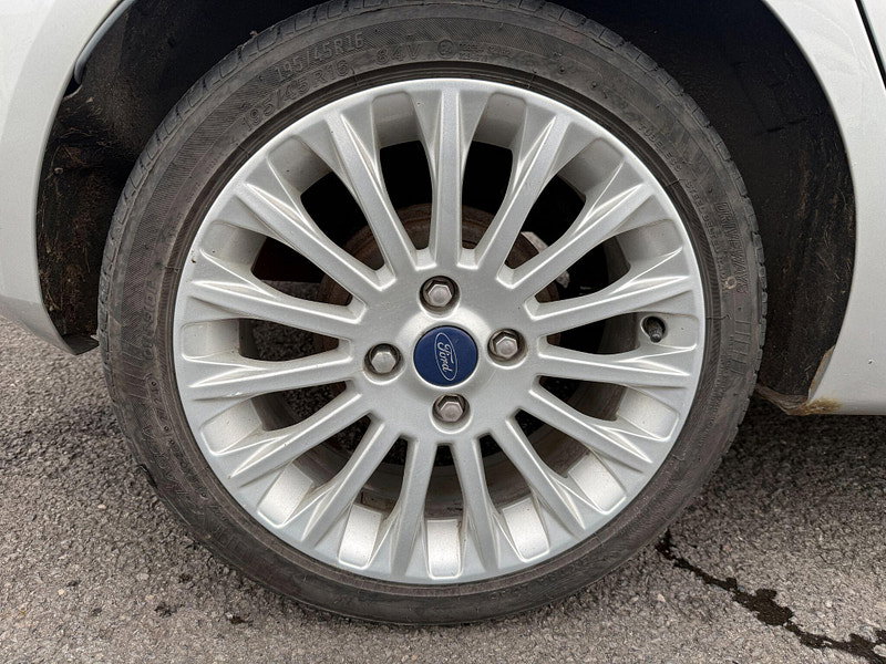 Ford Fiesta 1.4 Titanium 5dr 5dr Automatic 2011