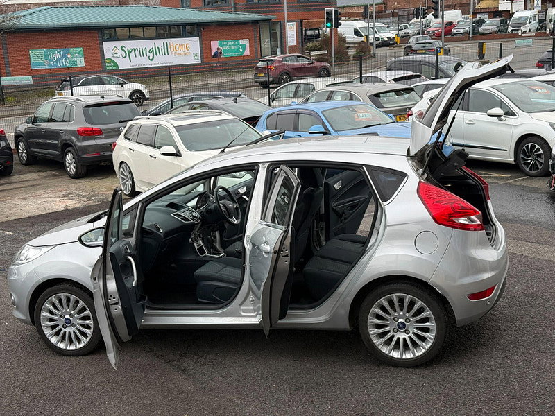 Ford Fiesta 1.4 Titanium 5dr 5dr Automatic 2011
