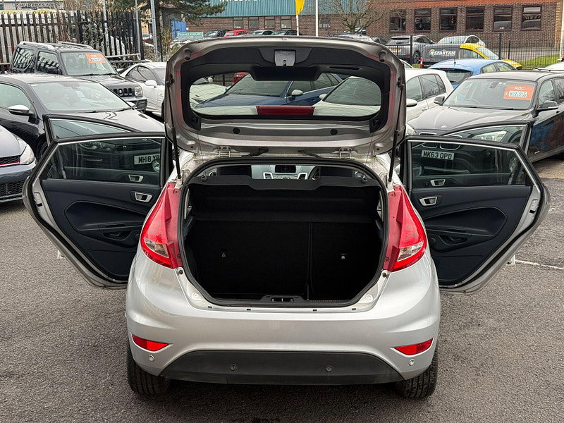 Ford Fiesta 1.4 Titanium 5dr 5dr Automatic 2011