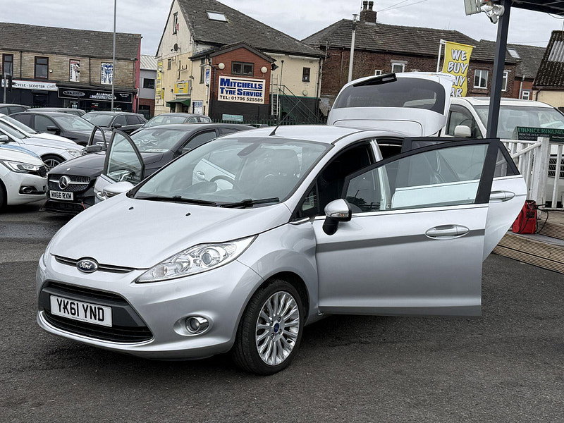 Ford Fiesta 1.4 Titanium 5dr 5dr Automatic 2011
