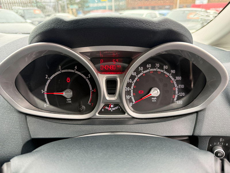 Ford Fiesta 1.4 Titanium 5dr 5dr Automatic 2011