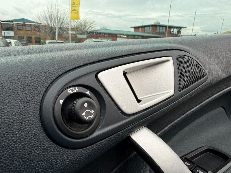Ford Fiesta 1.4 Titanium 5dr 5dr Automatic 2011