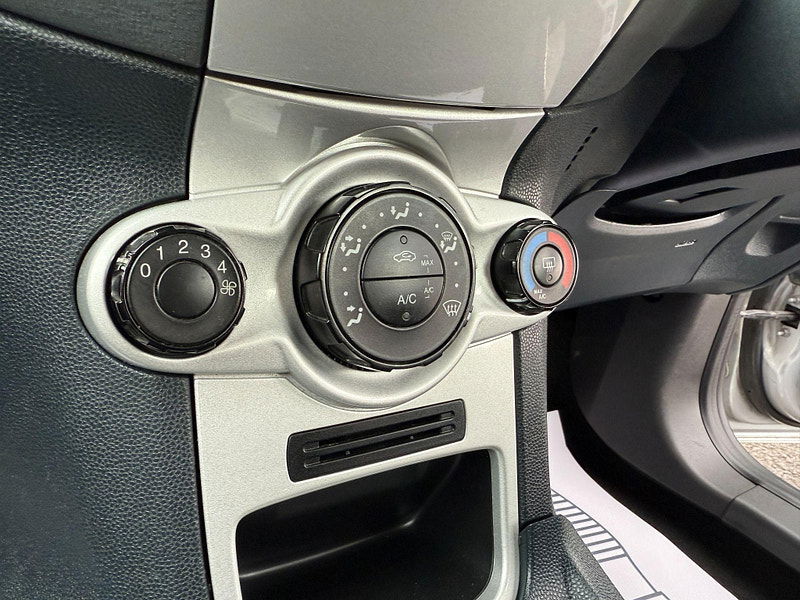 Ford Fiesta 1.6 TDCi ECOnetic DPF 5dr 5dr Manual 2011