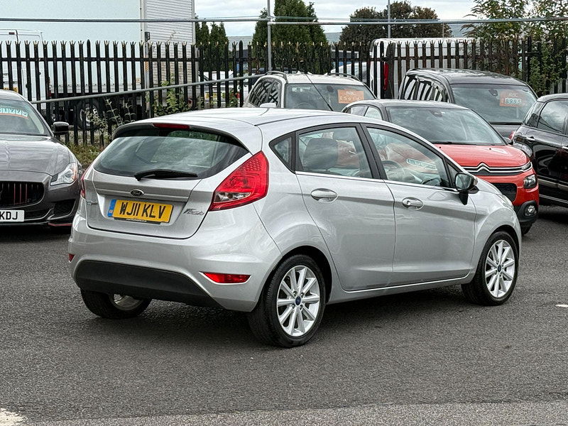 Ford Fiesta 1.6 TDCi ECOnetic DPF 5dr 5dr Manual 2011