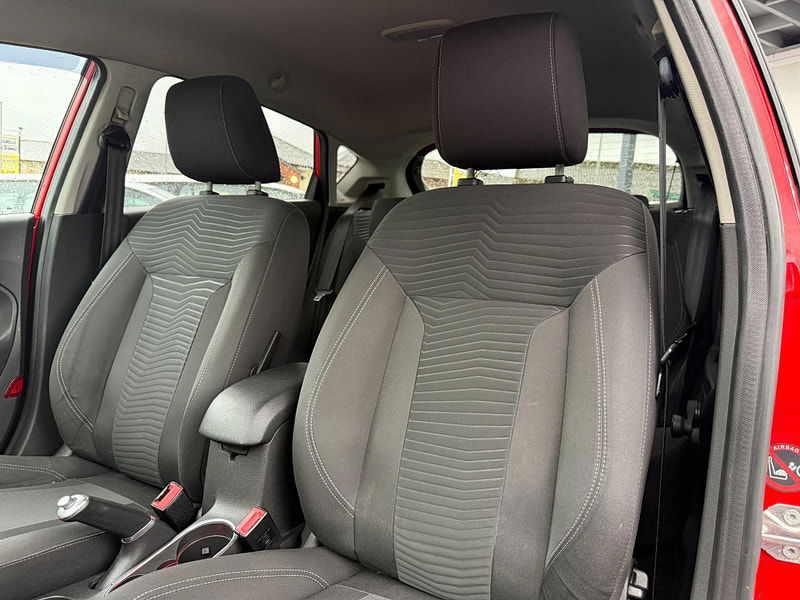 Ford Fiesta 1.6 Titanium Powershift Euro 5 5dr 5dr Automatic 2013