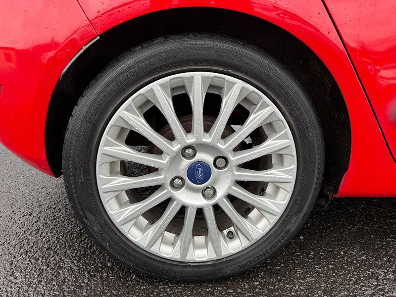 Ford Fiesta 1.6 Titanium Powershift Euro 5 5dr 5dr Automatic 2013