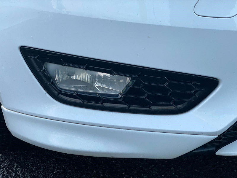 Ford Focus 1.0T EcoBoost ST-Line Auto Euro 6 (s/s) 5dr 5dr Automatic 2017