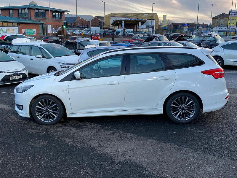Ford Focus 1.0T EcoBoost ST-Line Auto Euro 6 (s/s) 5dr 5dr Automatic 2017