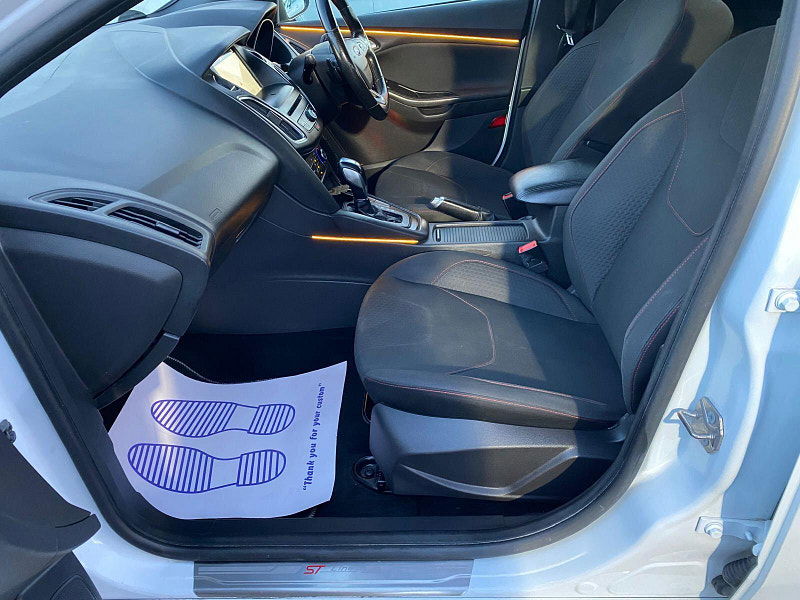 Ford Focus 1.0T EcoBoost ST-Line Auto Euro 6 (s/s) 5dr 5dr Automatic 2017