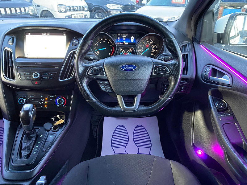 Ford Focus 1.0T EcoBoost ST-Line Auto Euro 6 (s/s) 5dr 5dr Automatic 2017
