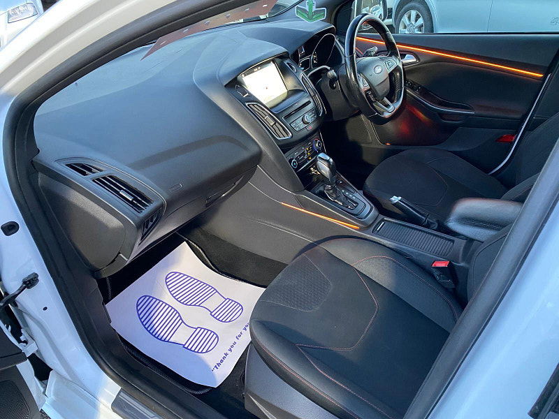 Ford Focus 1.0T EcoBoost ST-Line Auto Euro 6 (s/s) 5dr 5dr Automatic 2017