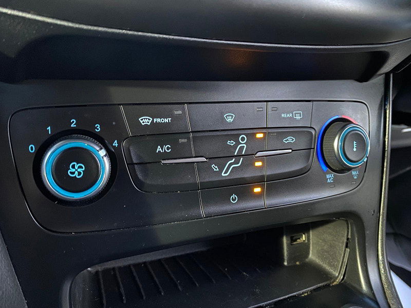 Ford Focus 1.0T EcoBoost ST-Line Auto Euro 6 (s/s) 5dr 5dr Automatic 2017