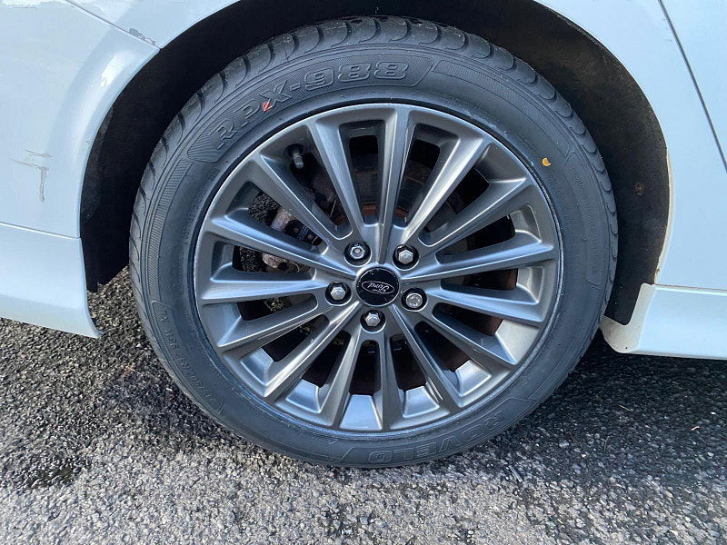 Ford Focus 1.0T EcoBoost ST-Line Auto Euro 6 (s/s) 5dr 5dr Automatic 2017