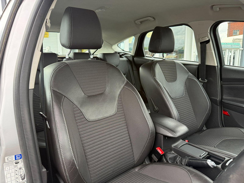 Ford Focus 1.0T EcoBoost Titanium X Euro 6 (s/s) 5dr 5dr Manual 2015