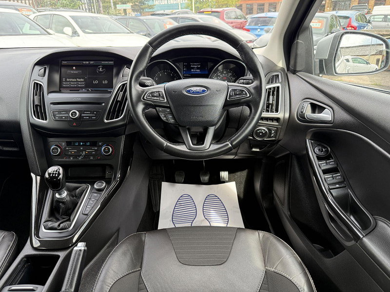 Ford Focus 1.0T EcoBoost Titanium X Euro 6 (s/s) 5dr 5dr Manual 2015