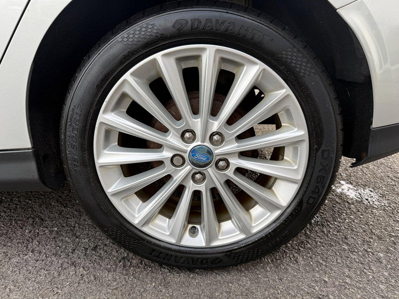 Ford Focus 1.0T EcoBoost Titanium X Euro 6 (s/s) 5dr 5dr Manual 2015