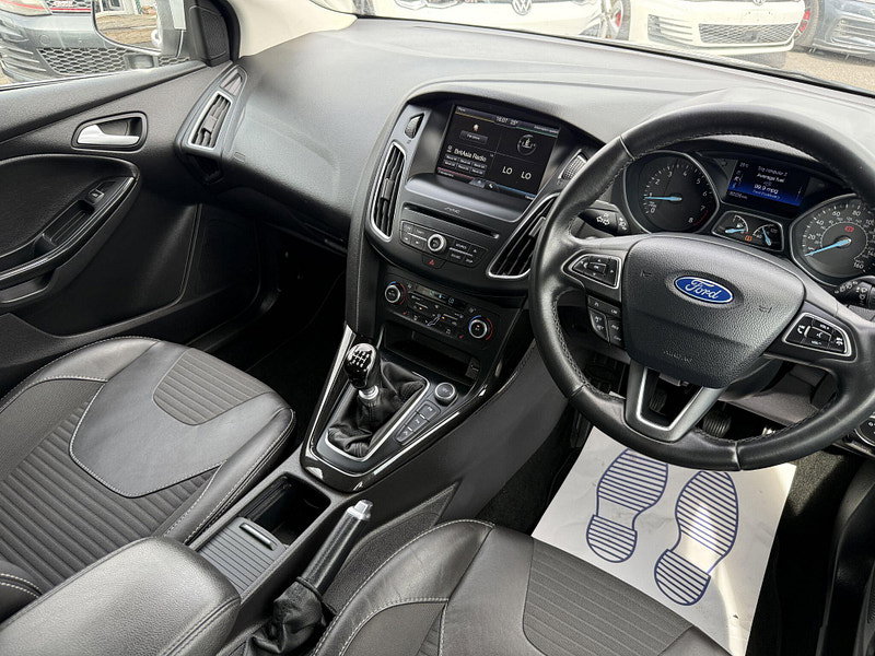 Ford Focus 1.0T EcoBoost Titanium X Euro 6 (s/s) 5dr 5dr Manual 2015