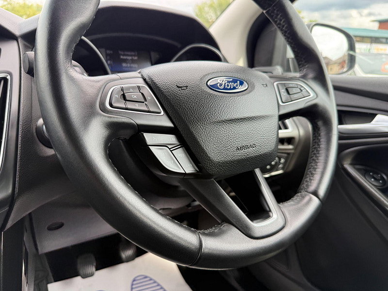 Ford Focus 1.0T EcoBoost Titanium X Euro 6 (s/s) 5dr 5dr Manual 2015