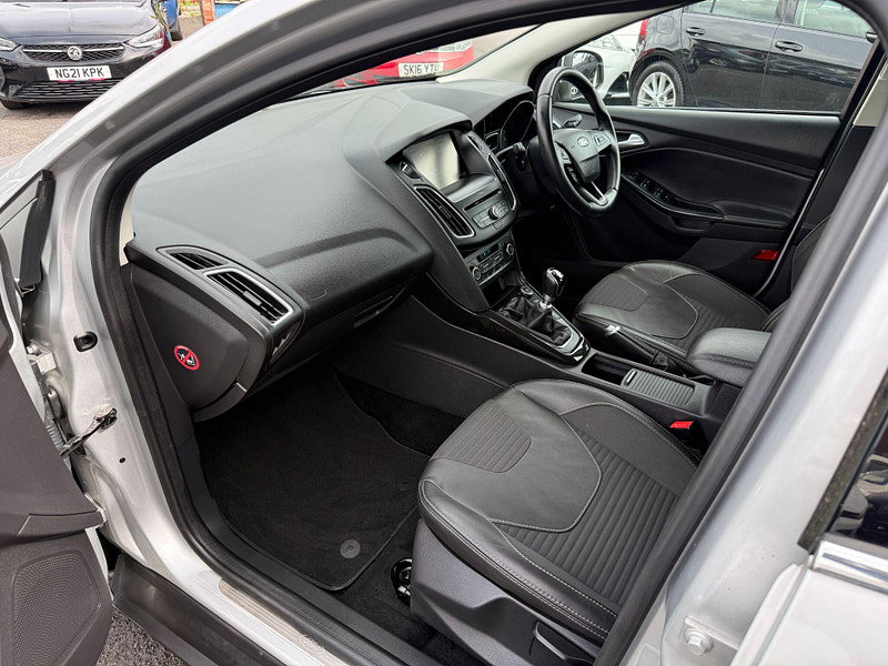 Ford Focus 1.0T EcoBoost Titanium X Euro 6 (s/s) 5dr 5dr Manual 2015