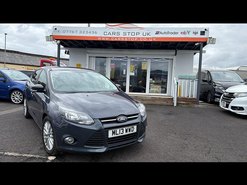 Ford Focus 1.0T EcoBoost Zetec Euro 5 (s/s) 5dr 5dr Manual 2013