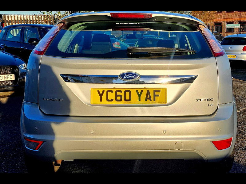 Ford Focus 1.6 Zetec 5dr 5dr Automatic 2010