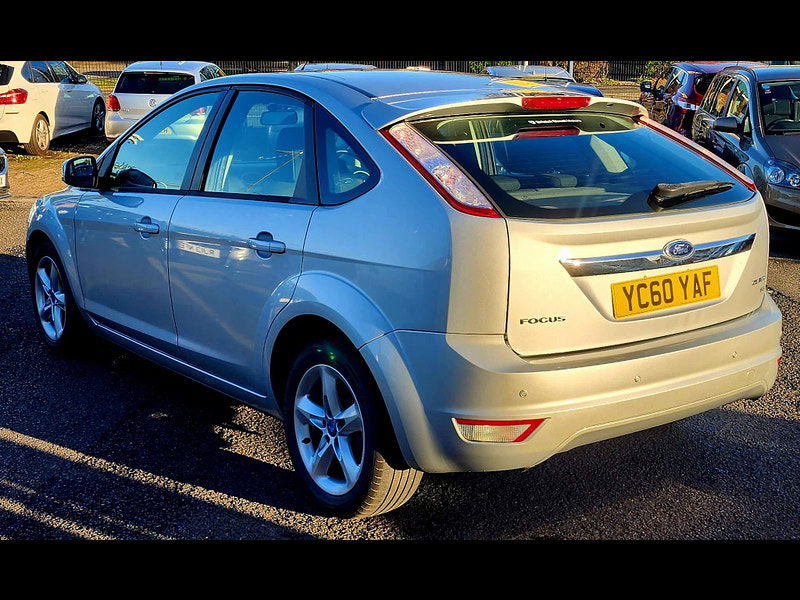 Ford Focus 1.6 Zetec 5dr 5dr Automatic 2010