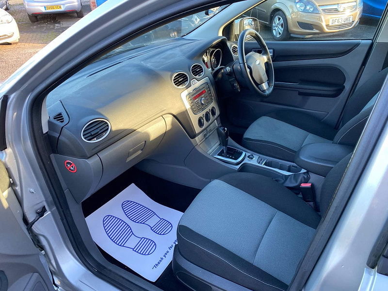 Ford Focus 1.6 Zetec 5dr 5dr Automatic 2010