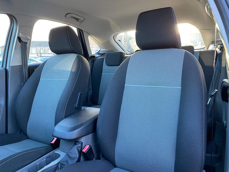 Ford Focus 1.6 Zetec 5dr 5dr Automatic 2010