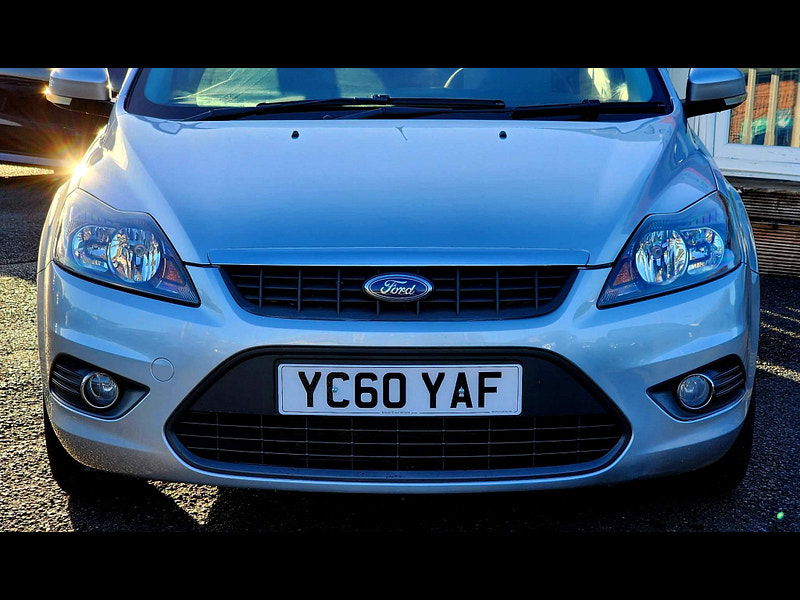 Ford Focus 1.6 Zetec 5dr 5dr Automatic 2010