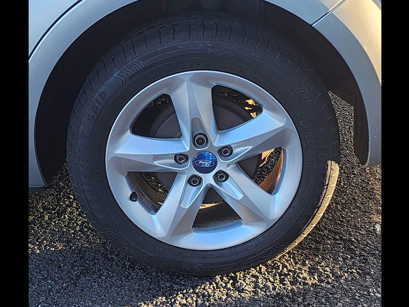 Ford Focus 1.6 Zetec 5dr 5dr Automatic 2010