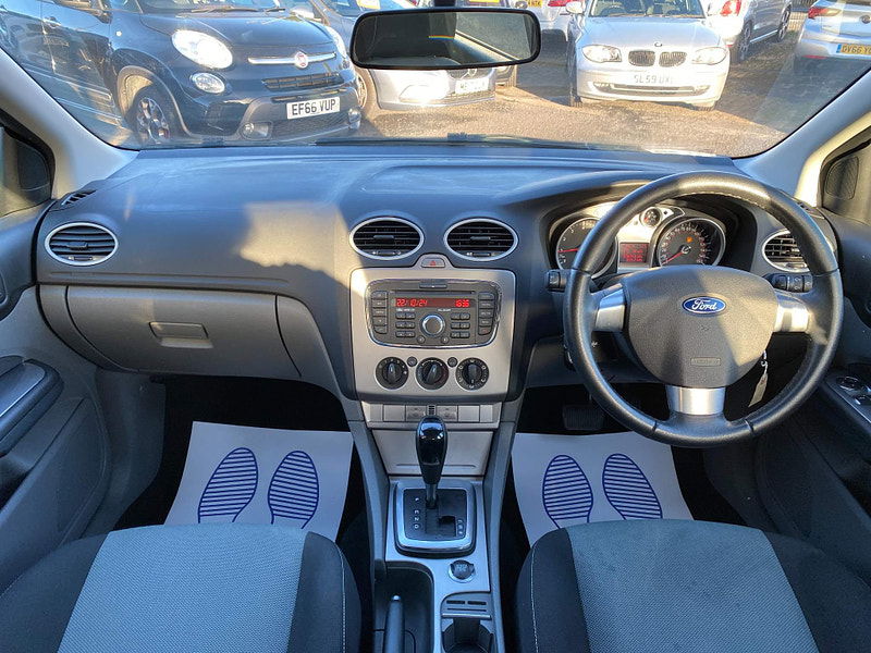 Ford Focus 1.6 Zetec 5dr 5dr Automatic 2010
