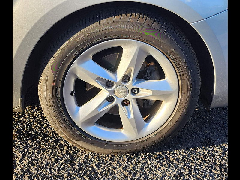 Ford Focus 1.6 Zetec 5dr 5dr Automatic 2010