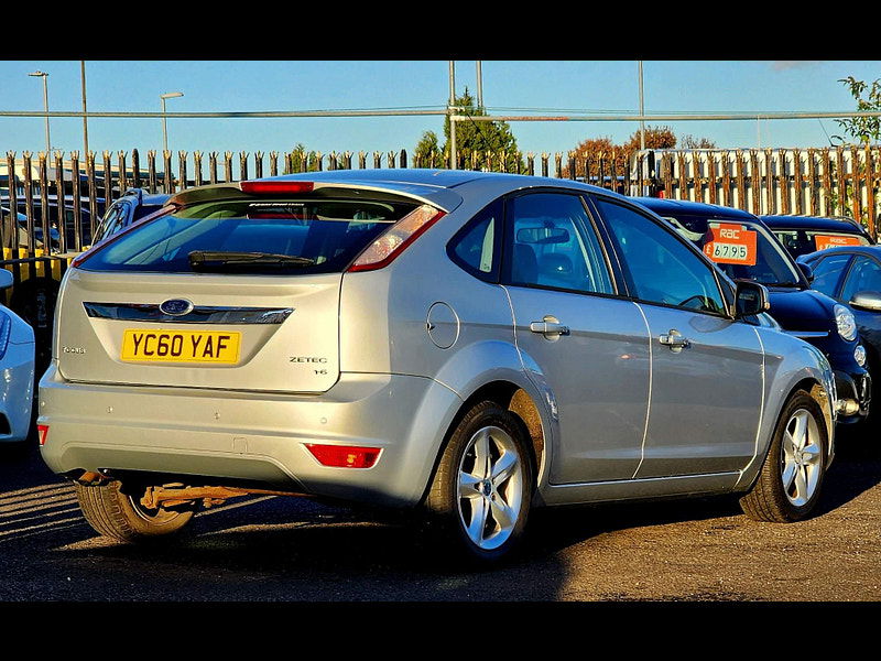 Ford Focus 1.6 Zetec 5dr 5dr Automatic 2010
