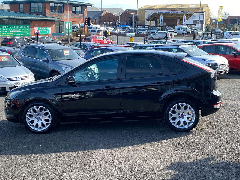 Ford Focus 1.6 Zetec 5dr 5dr Manual 2009