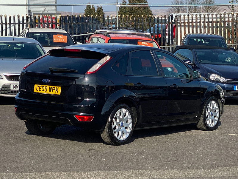 Ford Focus 1.6 Zetec 5dr 5dr Manual 2009