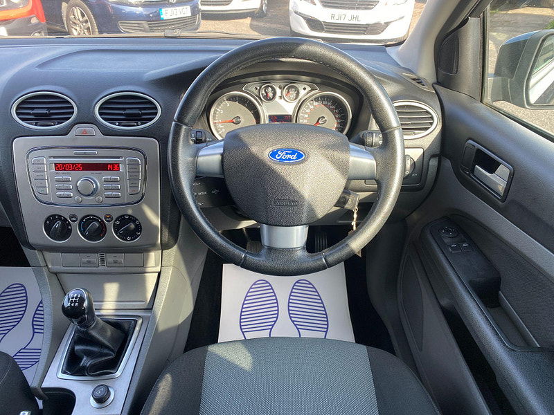 Ford Focus 1.6 Zetec 5dr 5dr Manual 2009