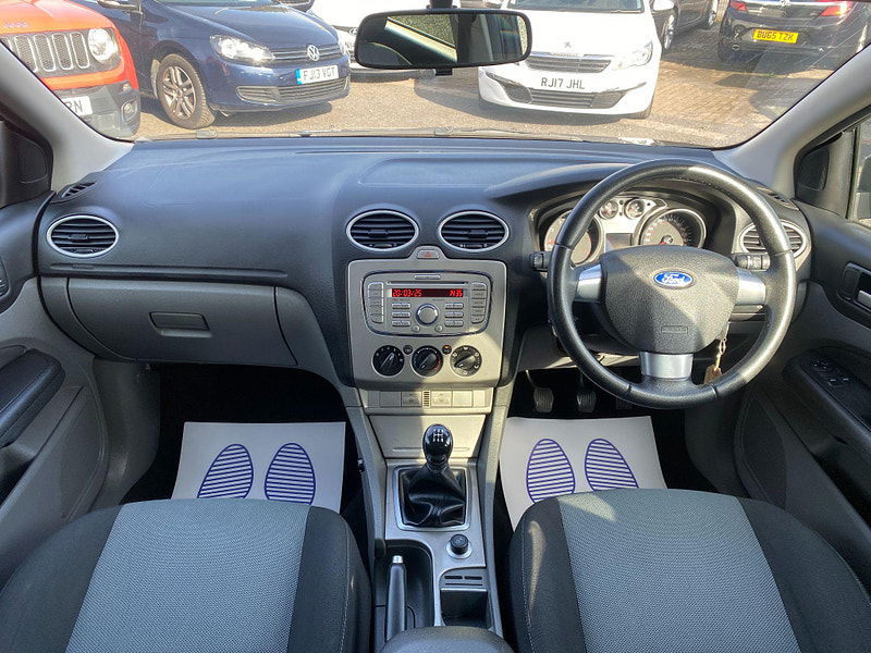 Ford Focus 1.6 Zetec 5dr 5dr Manual 2009