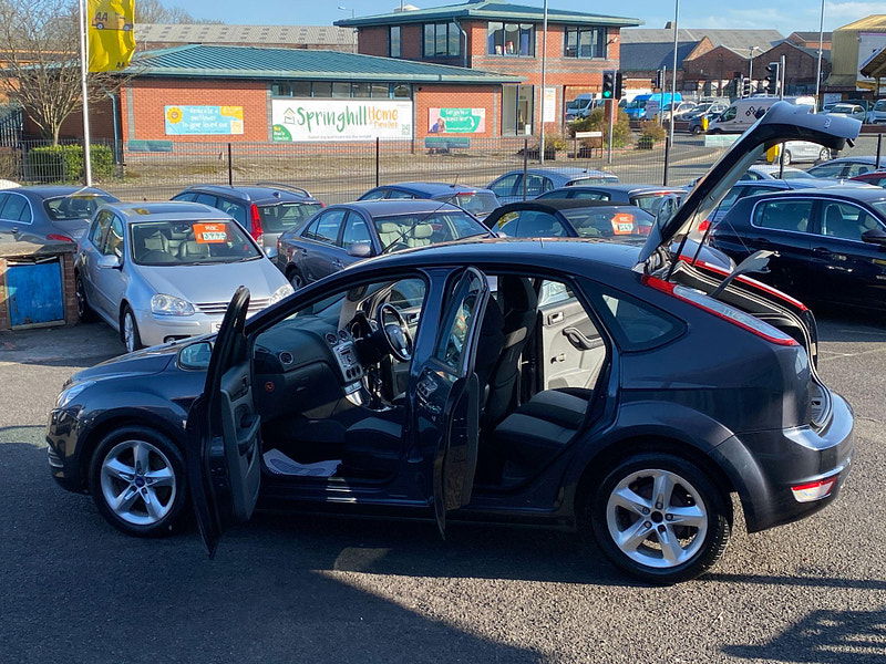Ford Focus 1.6 Zetec 5dr 5dr Manual 2009